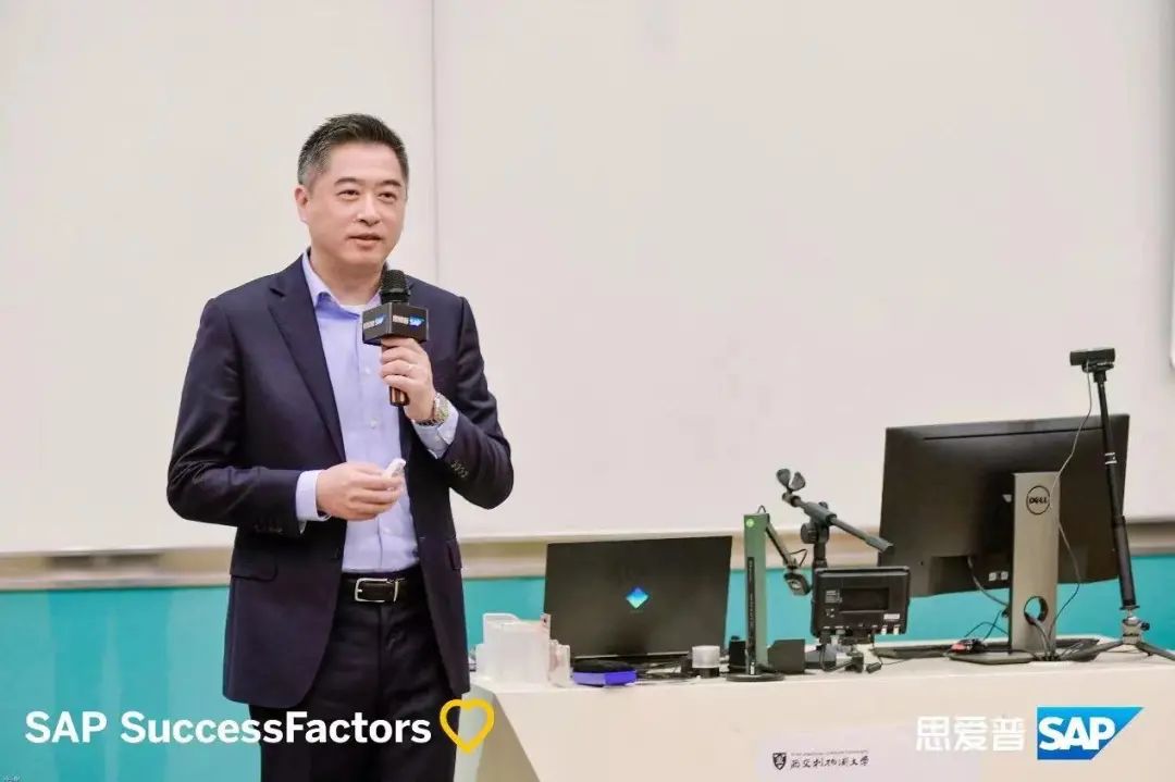 SAP 全球副总裁，HXM 全球化服务负责人蔡彦斌