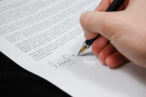 签合同怎样签字才具有法律效力